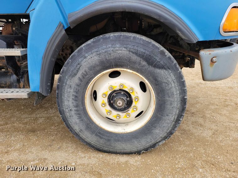 image for item NK9938 2007 Sterling LT9500 dump truck