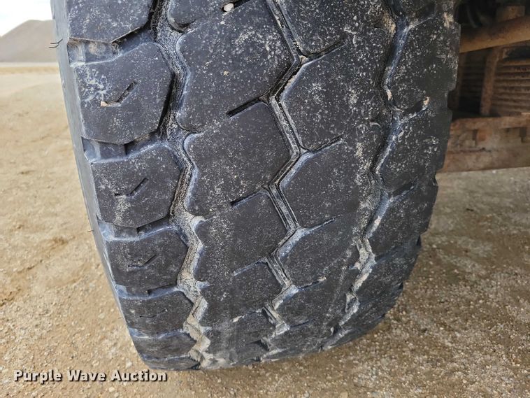 image for item NK9938 2007 Sterling LT9500 dump truck