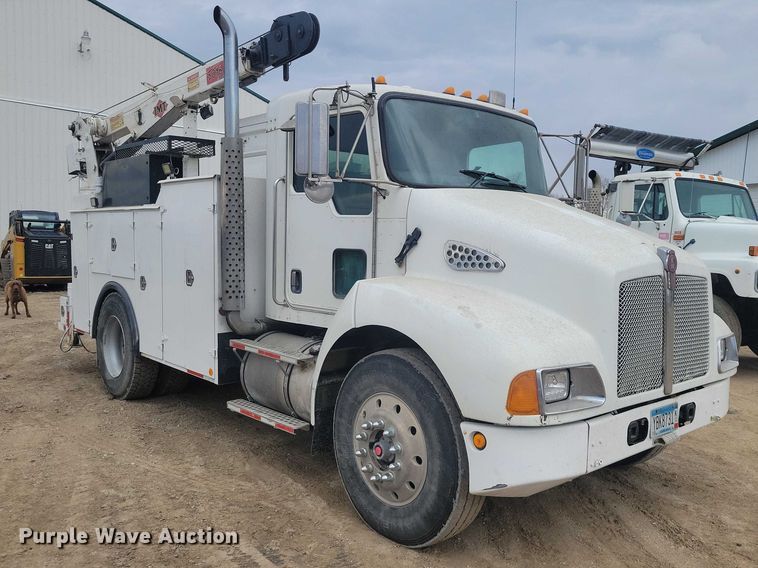 image for item NK9940 2005 Kenworth T300 utility / service truck
