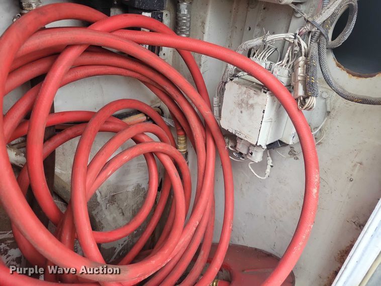 image for item NK9940 2005 Kenworth T300 utility / service truck