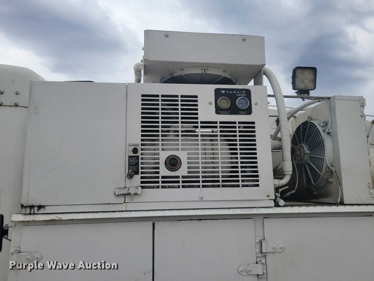 image for item NK9940 2005 Kenworth T300 utility / service truck