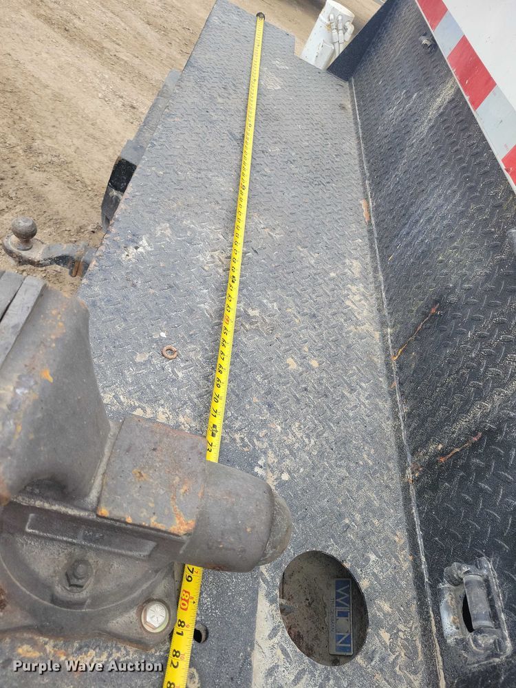 image for item NK9940 2005 Kenworth T300 utility / service truck