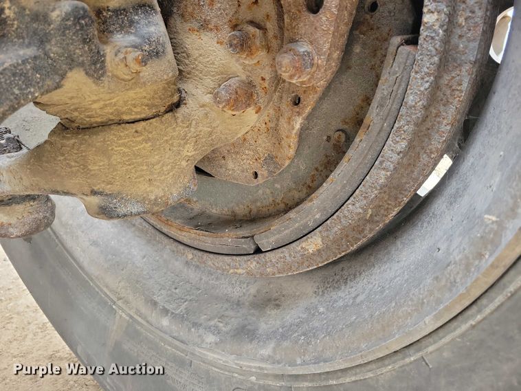 image for item NK9940 2005 Kenworth T300 utility / service truck