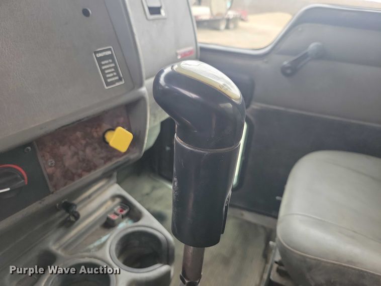 image for item NK9940 2005 Kenworth T300 utility / service truck