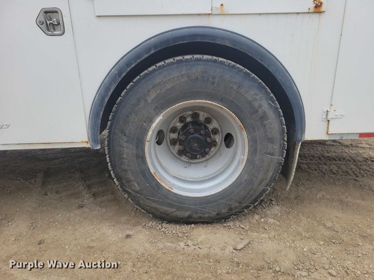 image for item NK9940 2005 Kenworth T300 utility / service truck