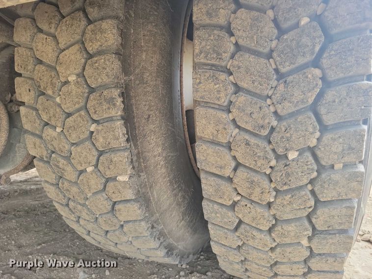 image for item NK9940 2005 Kenworth T300 utility / service truck