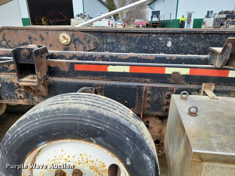 image for item NK9941 1996 International F-2674 hook lift truck