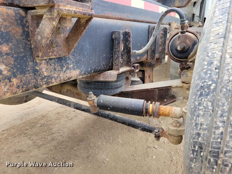 image for item NK9941 1996 International F-2674 hook lift truck