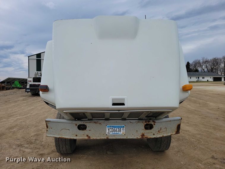 image for item NK9941 1996 International F-2674 hook lift truck