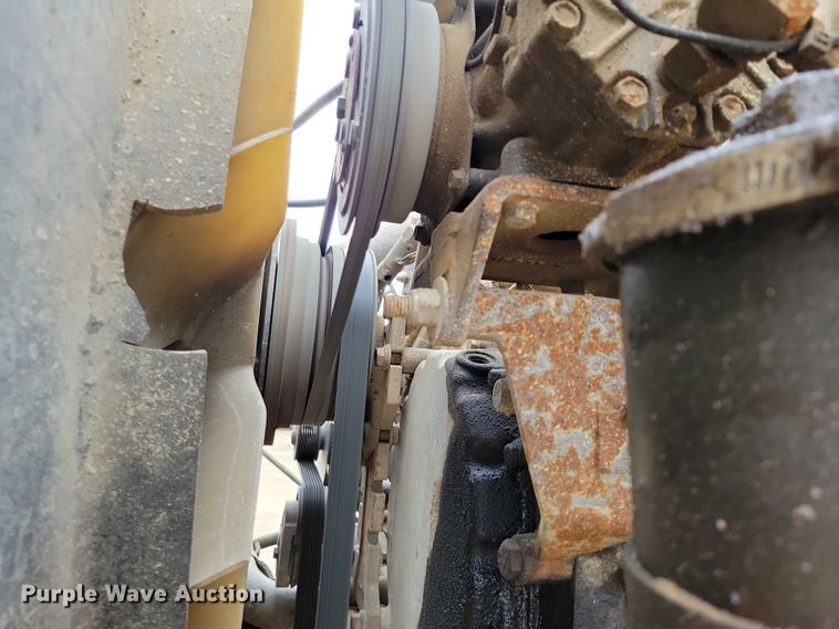 image for item NK9941 1996 International F-2674 hook lift truck