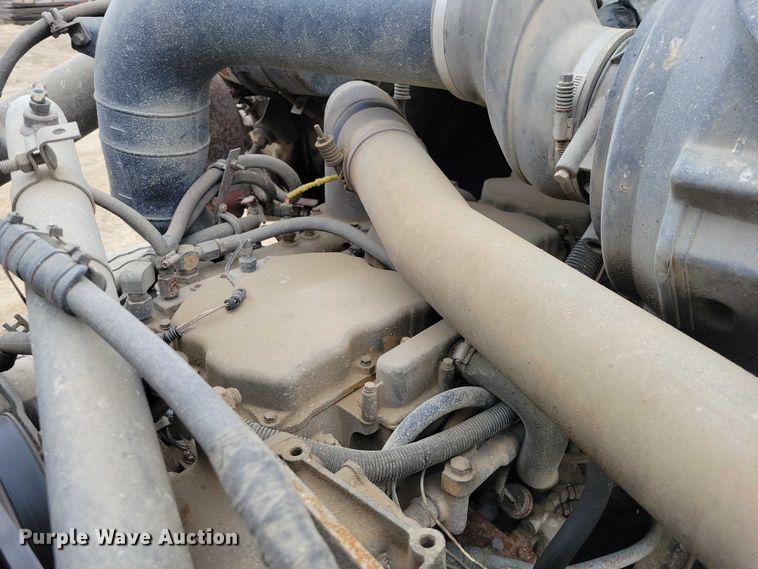 image for item NK9941 1996 International F-2674 hook lift truck