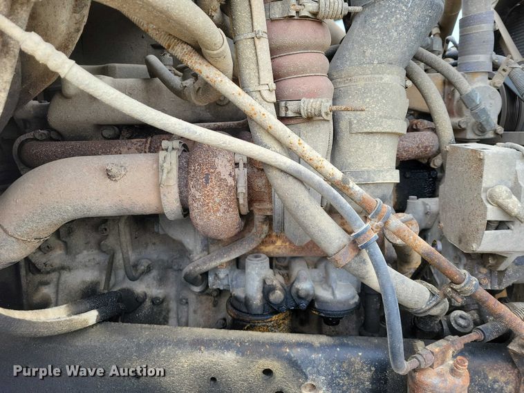 image for item NK9941 1996 International F-2674 hook lift truck