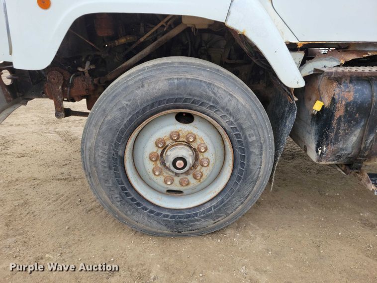 image for item NK9941 1996 International F-2674 hook lift truck