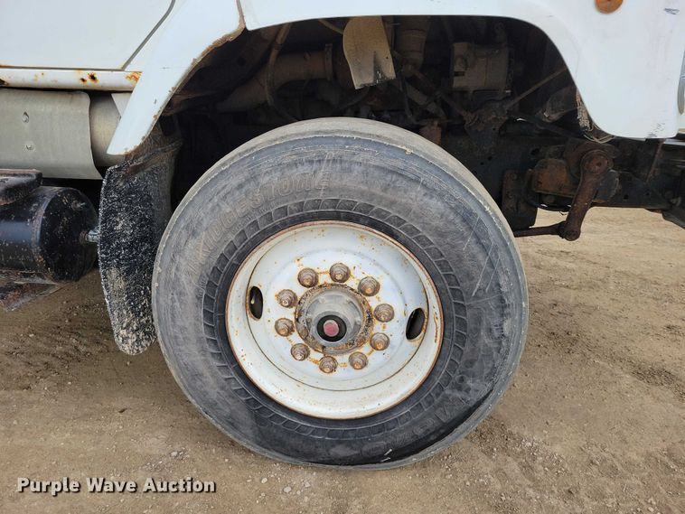 image for item NK9941 1996 International F-2674 hook lift truck