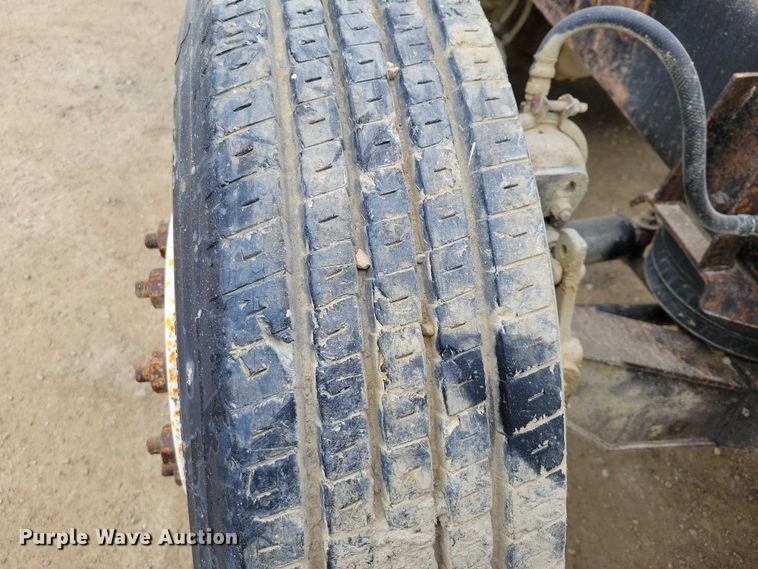 image for item NK9941 1996 International F-2674 hook lift truck