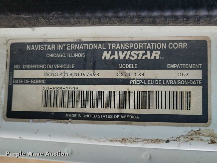 image for item NK9941 1996 International F-2674 hook lift truck