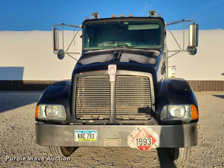 image for item NK9942 2001 Kenworth  T300 fuel truck