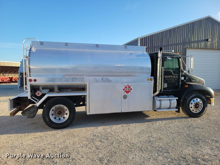 image for item NK9942 2001 Kenworth  T300 fuel truck