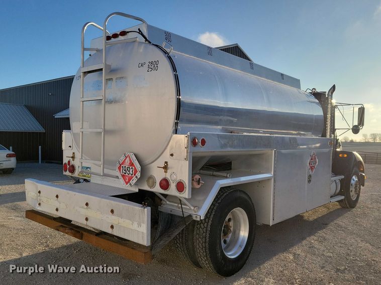 image for item NK9942 2001 Kenworth  T300 fuel truck
