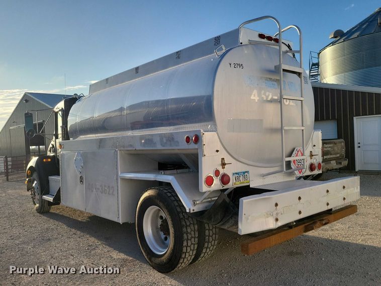 image for item NK9942 2001 Kenworth  T300 fuel truck