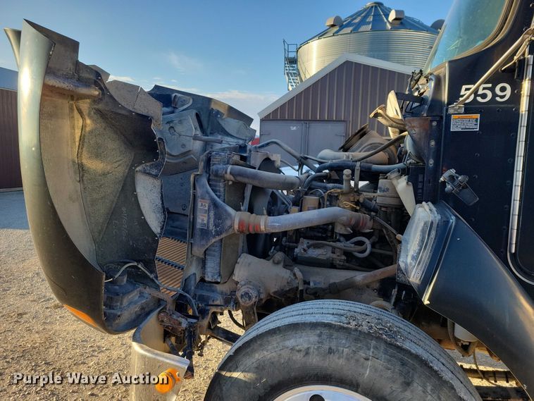 image for item NK9942 2001 Kenworth  T300 fuel truck