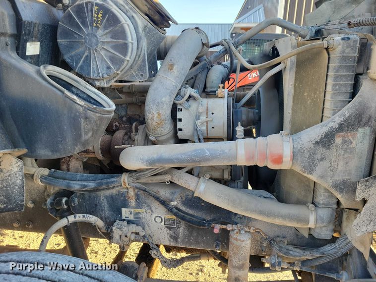 image for item NK9942 2001 Kenworth  T300 fuel truck