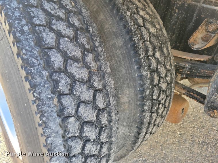 image for item NK9942 2001 Kenworth  T300 fuel truck
