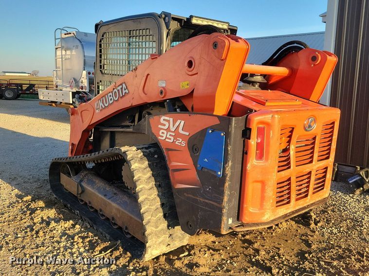 image for item NK9943 2019 Kubota SVL 95-2S tracked skid steer loader
