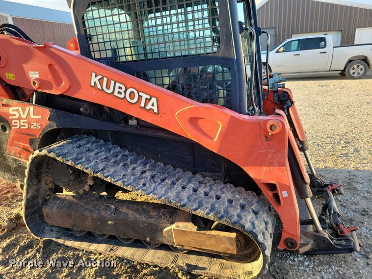 image for item NK9943 2019 Kubota SVL 95-2S tracked skid steer loader