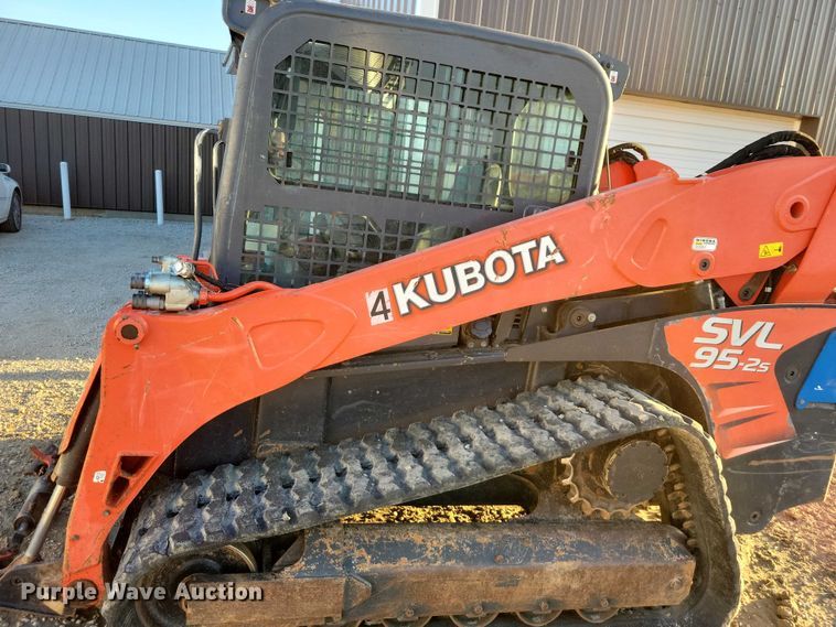 image for item NK9943 2019 Kubota SVL 95-2S tracked skid steer loader