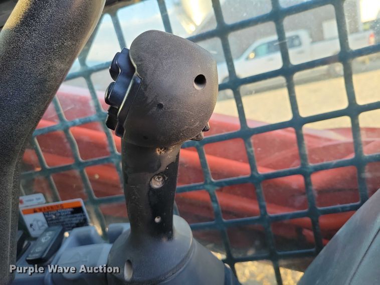 image for item NK9943 2019 Kubota SVL 95-2S tracked skid steer loader