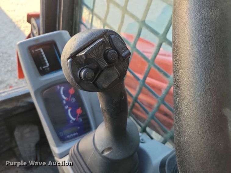 image for item NK9943 2019 Kubota SVL 95-2S tracked skid steer loader