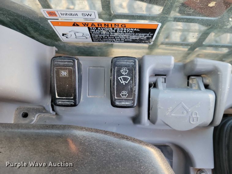 image for item NK9943 2019 Kubota SVL 95-2S tracked skid steer loader