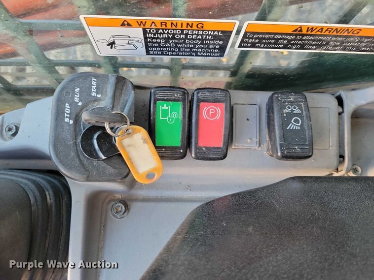 image for item NK9943 2019 Kubota SVL 95-2S tracked skid steer loader