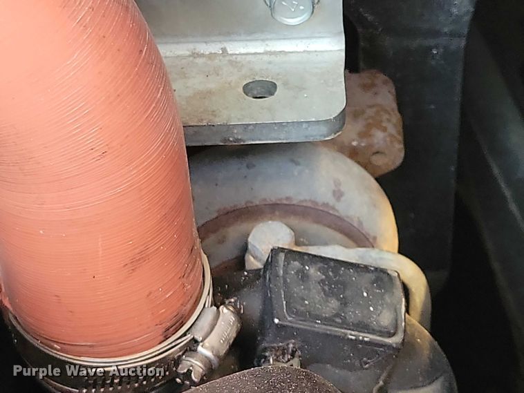 image for item NK9943 2019 Kubota SVL 95-2S tracked skid steer loader