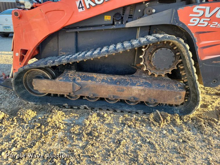 image for item NK9943 2019 Kubota SVL 95-2S tracked skid steer loader