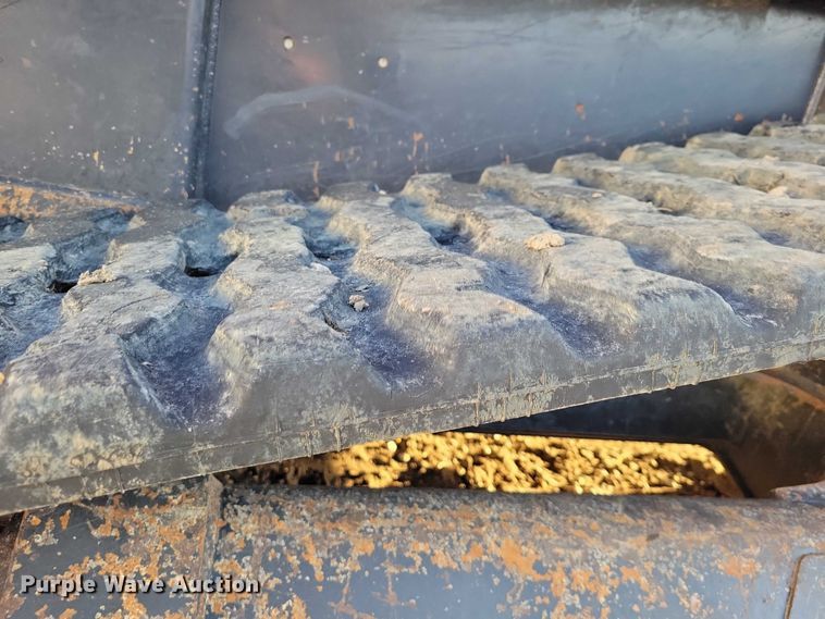 image for item NK9943 2019 Kubota SVL 95-2S tracked skid steer loader