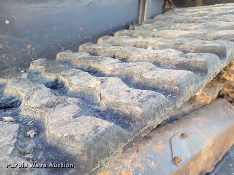 image for item NK9943 2019 Kubota SVL 95-2S tracked skid steer loader