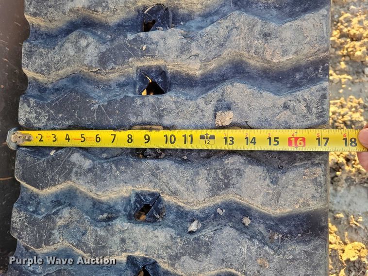 image for item NK9943 2019 Kubota SVL 95-2S tracked skid steer loader