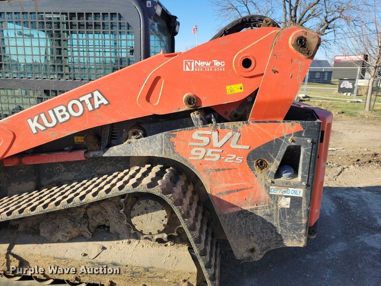 image for item NK9944 2019 Kubota  SVL 95-2S tracked skid steer loader