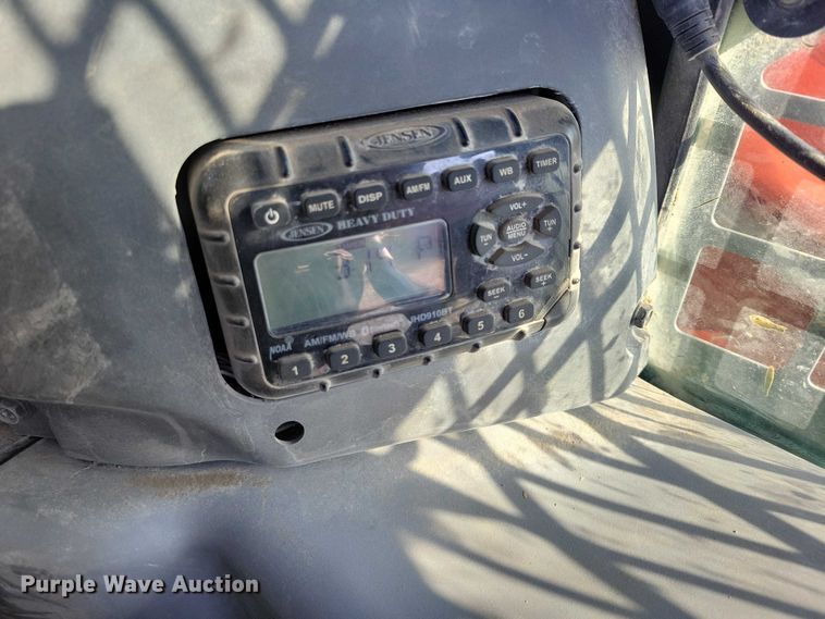 image for item NK9944 2019 Kubota  SVL 95-2S tracked skid steer loader