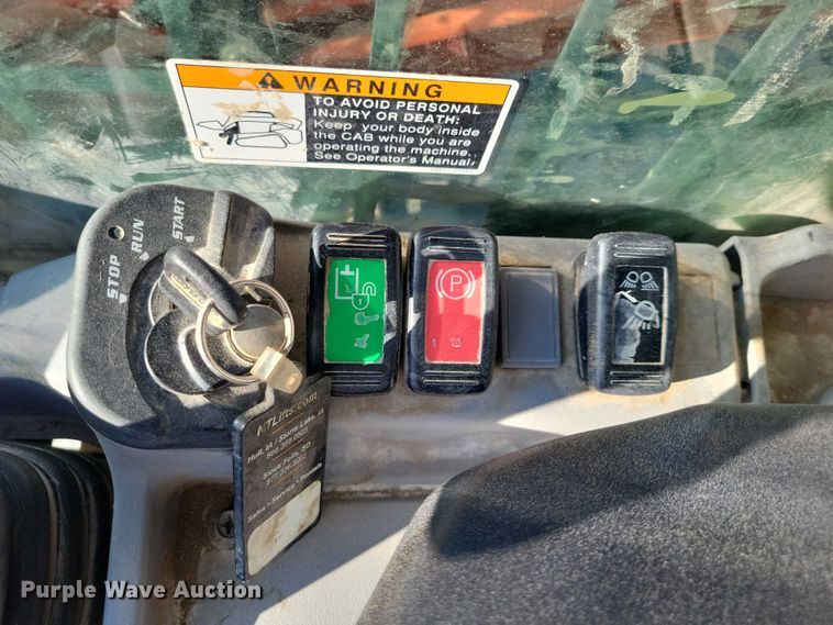 image for item NK9944 2019 Kubota  SVL 95-2S tracked skid steer loader