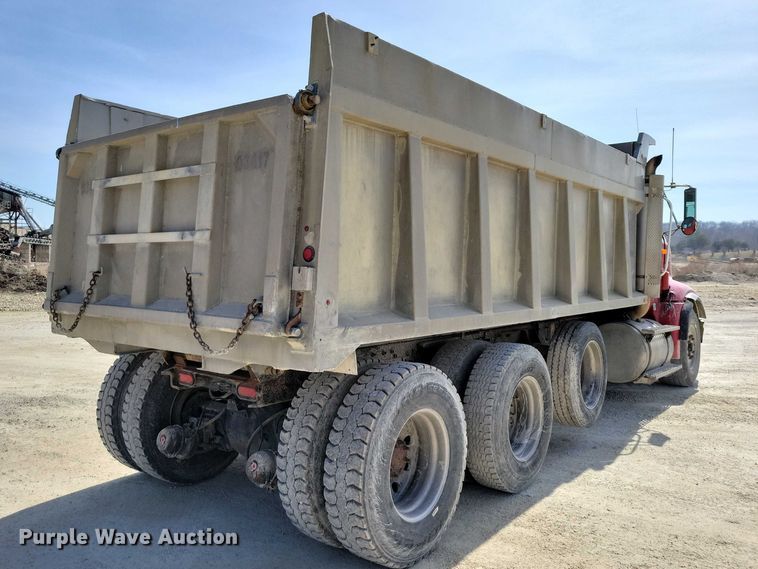image for item NK9948 1998 International 9200 dump truck