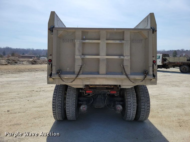 image for item NK9948 1998 International 9200 dump truck