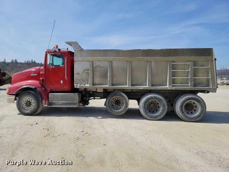 image for item NK9948 1998 International 9200 dump truck