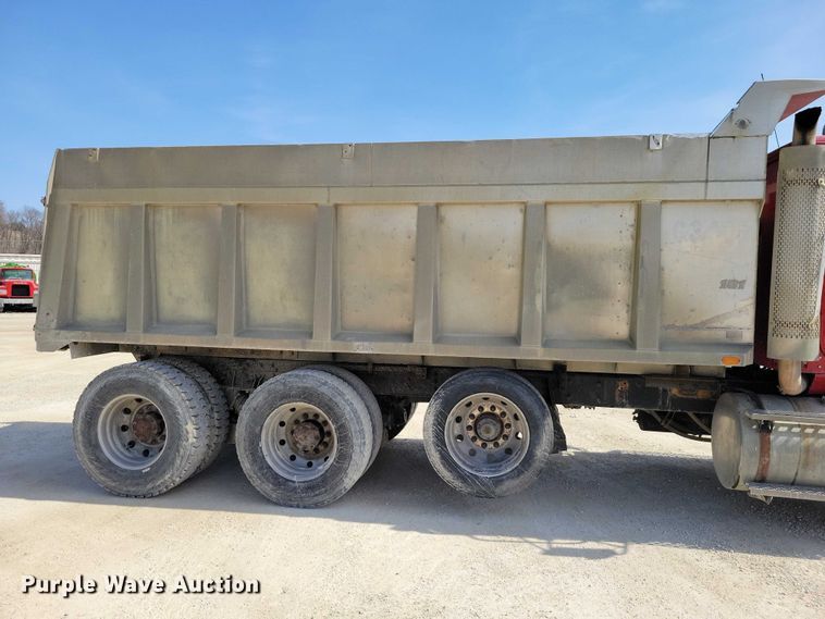 image for item NK9948 1998 International 9200 dump truck