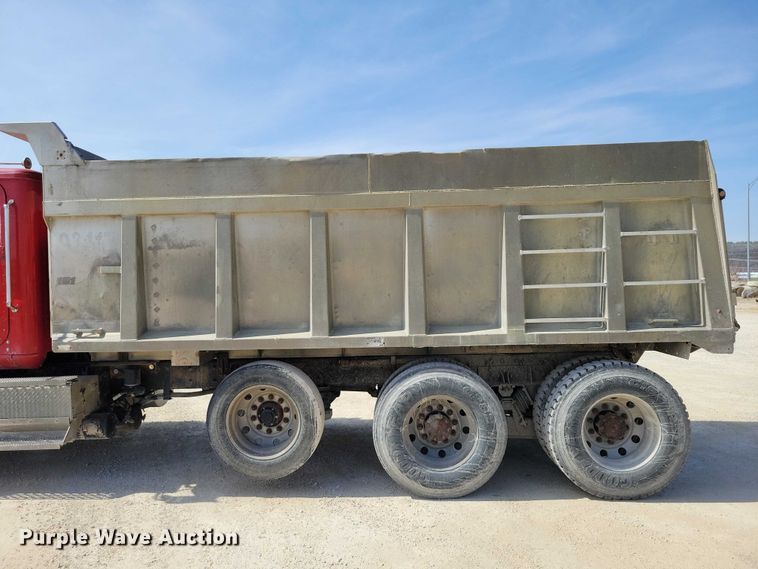 image for item NK9948 1998 International 9200 dump truck