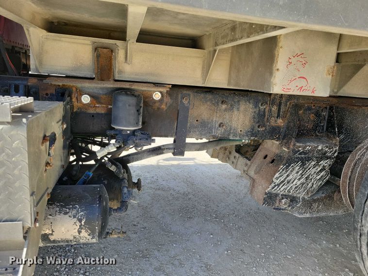 image for item NK9948 1998 International 9200 dump truck