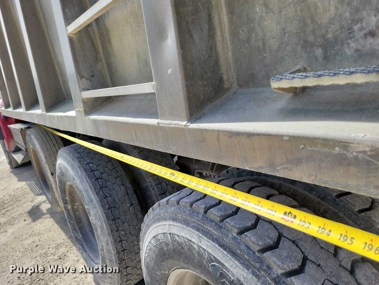 image for item NK9948 1998 International 9200 dump truck