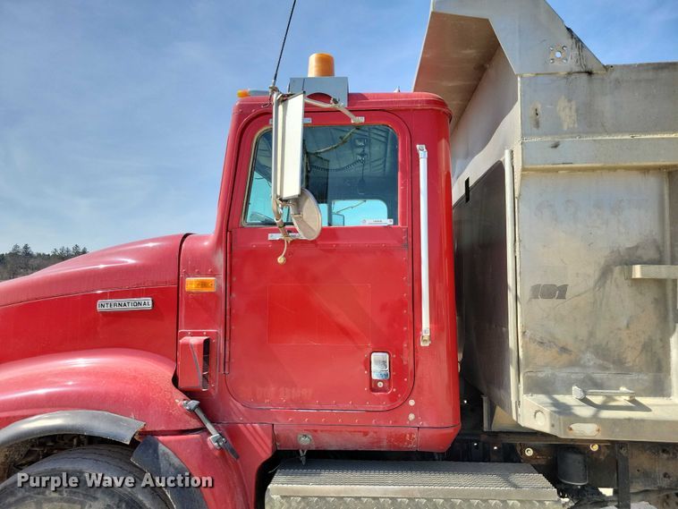 image for item NK9948 1998 International 9200 dump truck